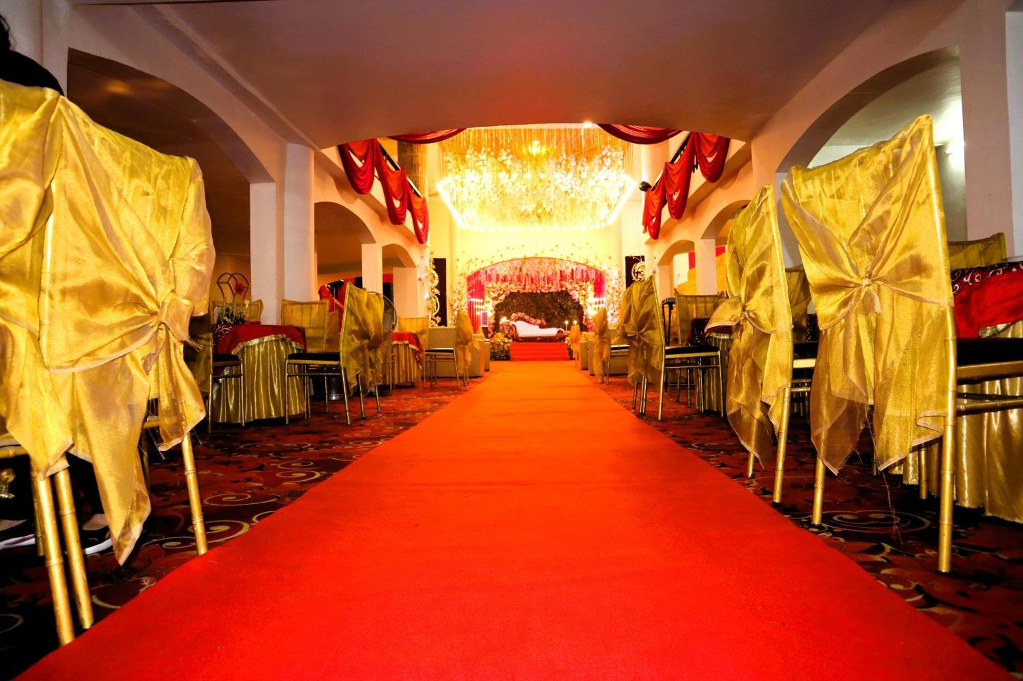 Hotel River Bank Mandi Kültér fotó