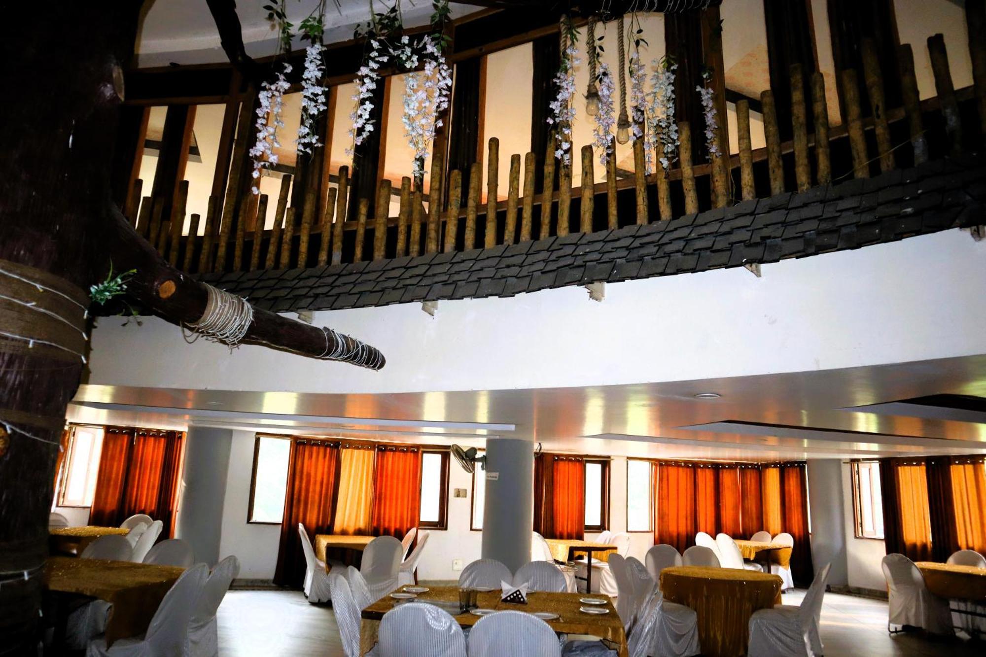 Hotel River Bank Mandi Kültér fotó